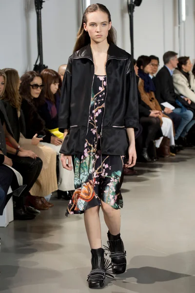 Look 30